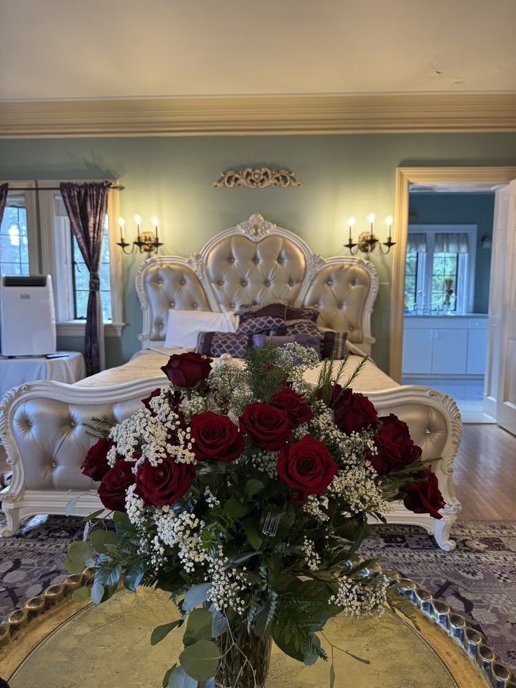 Crane's Creations Florist