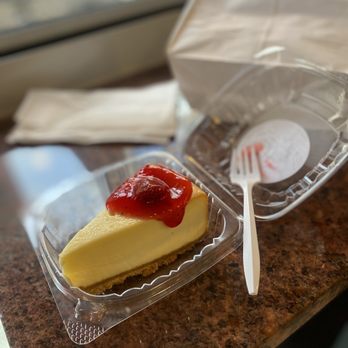 Harold's Chicken Shack - Cheesecake - Chicken Wings Near Me - Chicago, Illinois