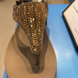 DSW Designer Shoe Warehouse - Sandal