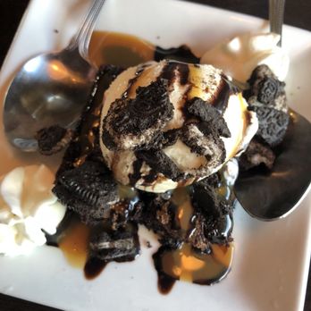 Ruby Tuesday - Layered brownie cake with ice cream - Burgers Near Me - Mechanicsville, Virginia Ruby Tuesday - Layered brownie cake with ice cream - Burgers Near Me - Mechanicsville, Virginia
