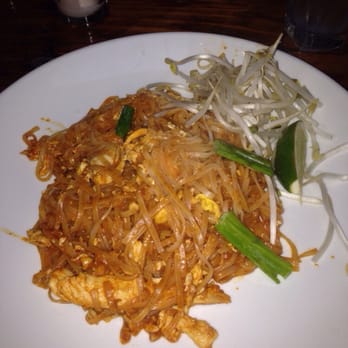 Sea Thai - Chicken Pad Thai - Thai Near Me - Brooklyn, New York Sea Thai - Chicken Pad Thai - Thai Near Me - Brooklyn, New York