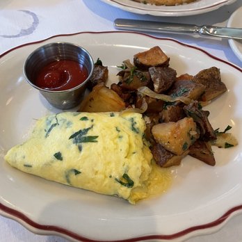 Le Diplomate - Gruyere Omelette (half) - Brasseries Near Me - Washington, DC, District of Columbia