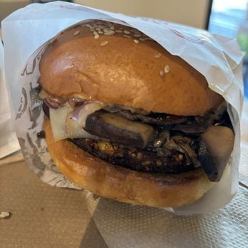 Super Duper Burgers - Veggie truffle burger - Burgers Near Me - Los Gatos, California Super Duper Burgers - Veggie truffle burger - Burgers Near Me - Los Gatos, California