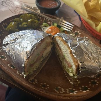 La Finca Branding Iron - torta de milanesa con queso fresco - Breakfast & Brunch Near Me - Merced, California