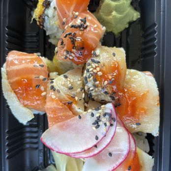 Ginzaya - Sweet Mango Roll - Japanese Near Me - La Mirada, California Ginzaya - Sweet Mango Roll - Japanese Near Me - La Mirada, California