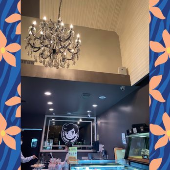 KOKONUT - Duke Bakery - Inside - Desserts Near Me - Irvine, California