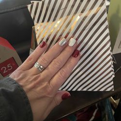 Chi Nails