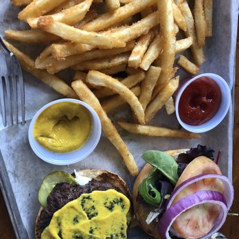 Avondale Common House - 1/2 pound Hamburger - New American Near Me - Birmingham, Alabama Avondale Common House - 1/2 pound Hamburger - New American Near Me - Birmingham, Alabama