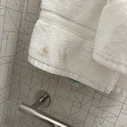 Holiday Inn Express & Suites Heath - Newark - Dirty towel
