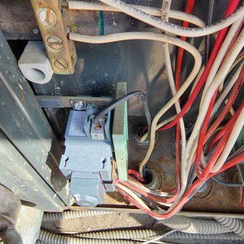 SRP Electric - New breaker, works great - Electricians Near Me - San Diego, California SRP Electric - New breaker, works great - Electricians Near Me - San Diego, California