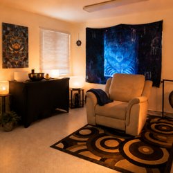 Soul Echo Therapy - Clinical Sound Therapy and Hypnotherapy session room