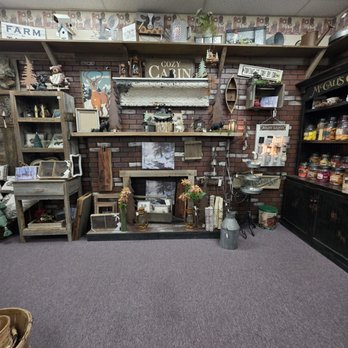The Rustic Hutch - Gift Shops Near Me - Mesa, Arizona