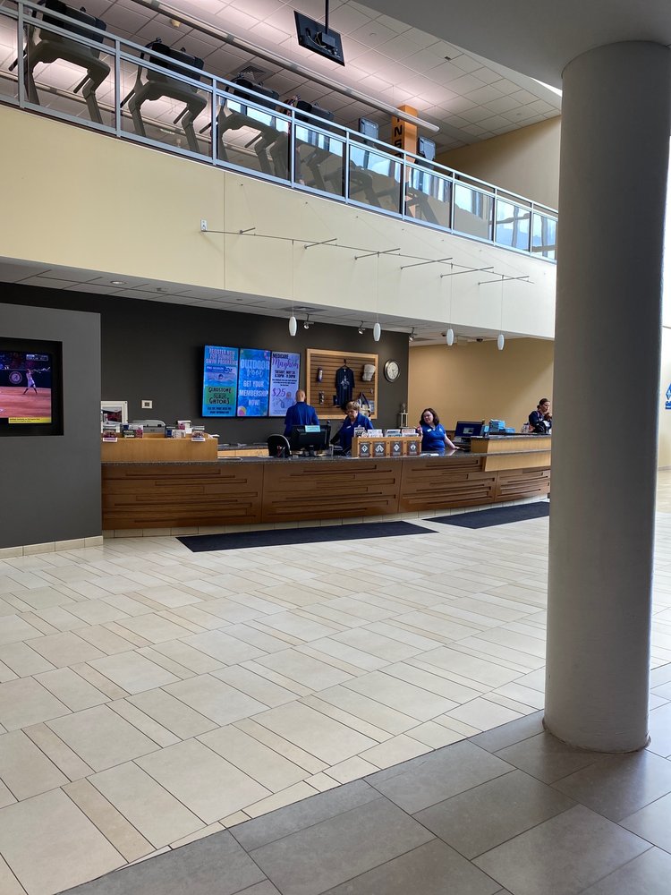 Gladstone Community Center - social services organization in Gladstone, MO