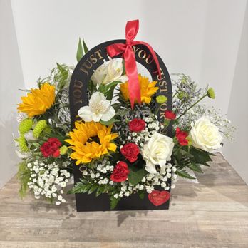 Princess Russe Flowers - Floral Designers Near Me - Van Nuys , California Princess Russe Flowers - Floral Designers Near Me - Van Nuys , California