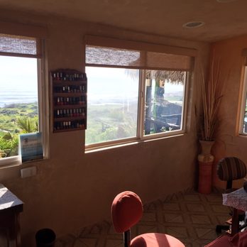 Bobby's By The Sea - Room for manicures / pedicures. Great view of the ocean. - Seafood Near Me - Rosarito Beach, BCN Bobby's By The Sea - Room for manicures / pedicures. Great view of the ocean. - Seafood Near Me - Rosarito Beach, BCN