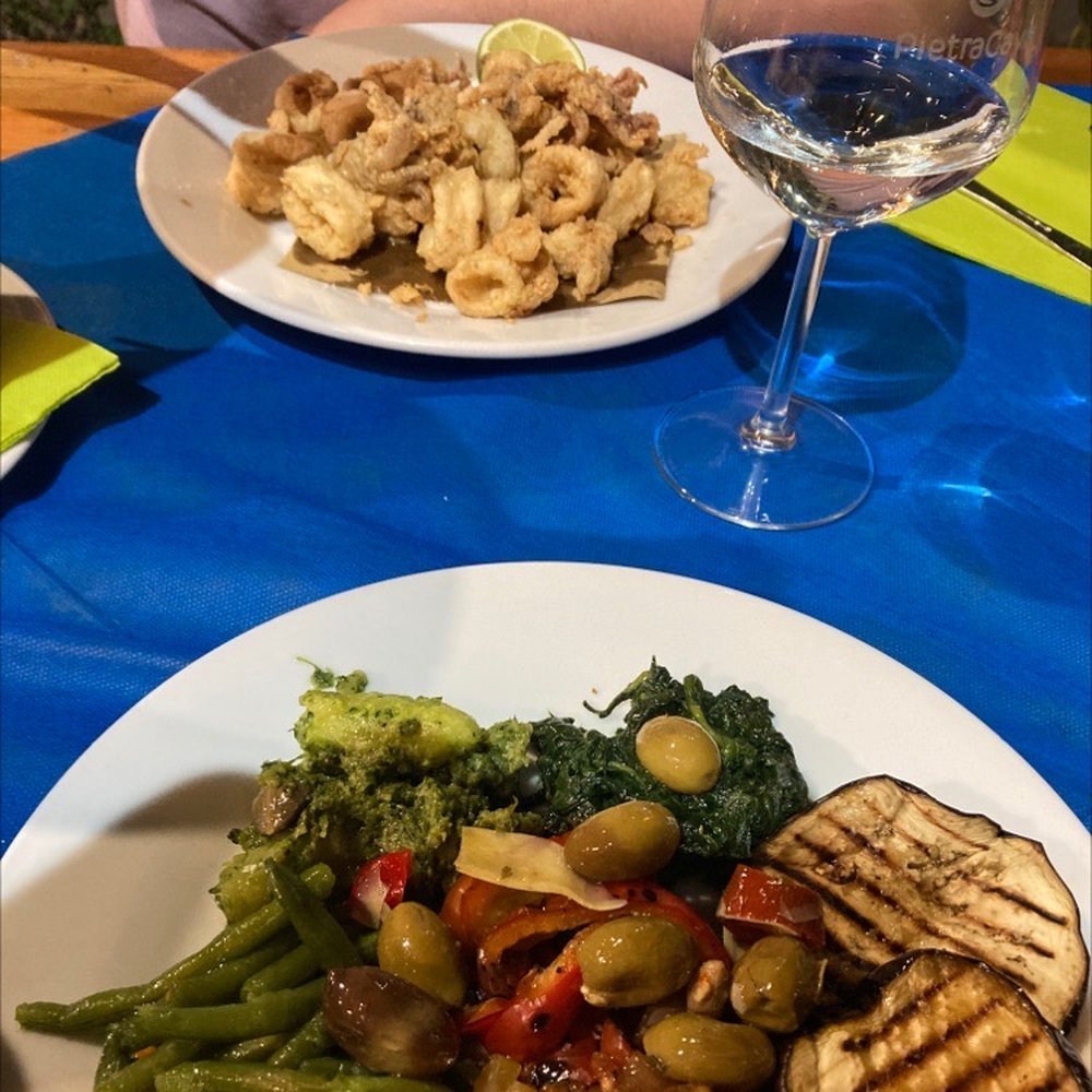 Trattoria Giglio Rosso - Starters - calamari + grilled veggies - Seafood Near Me - Catania, Connecticut Trattoria Giglio Rosso - Starters - calamari + grilled veggies - Seafood Near Me - Catania, Connecticut