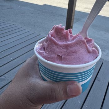 Kone Kompany - Nice warm day for a wild berry sherbet - Ice Cream & Frozen Yogurt Near Me - Skagway, Alaska