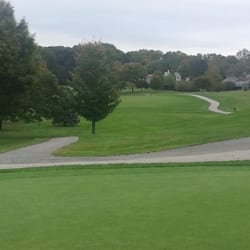 The Racquet Club At Hobbit's Glen