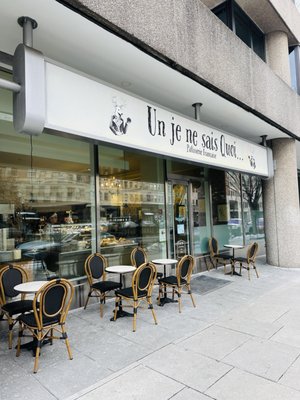 Un je ne sais Quoi... by null