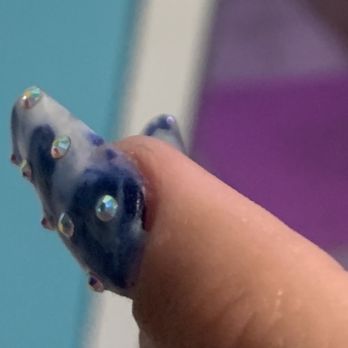 Nails on Fleek - Bad job - Nail Salons Near Me - Compton, California