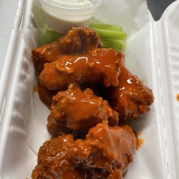 Roman's Kitchen - Burgers Near Me - Arcata, California