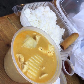 Thai Basil Cuisine - Yellow curry with rice - Thai Near Me - Berkeley, California Thai Basil Cuisine - Yellow curry with rice - Thai Near Me - Berkeley, California