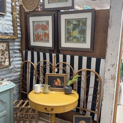 Bless This Mess Vintage Market - Boho chic