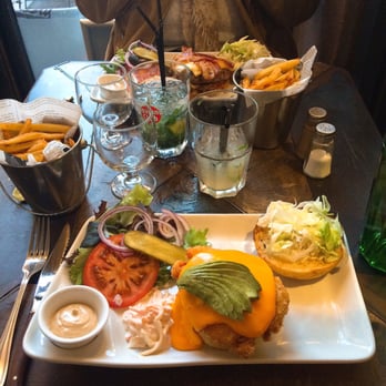 Bar Bû - Tête à tête avec Chuck Norris... le burger! - Fish & Chips Near Me - Marseille, 13