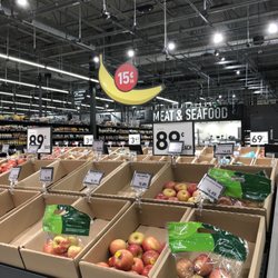 Amazon Fresh - Interior - fruit and veggies