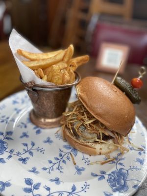 Raglan Road Irish Pub by null