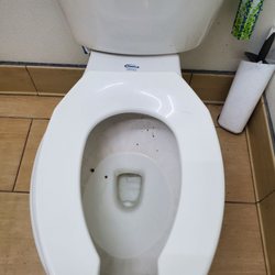 7-Eleven - This toilet hasn't been cleaned in way too long