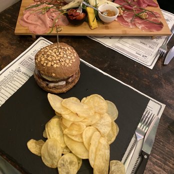 Tresca - Cocktail Bars Near Me - Acitrezza, Connecticut