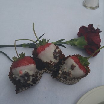 Tamarack Casino - Big huge strawberries. - Casinos Near Me - Reno, Nevada Tamarack Casino - Big huge strawberries. - Casinos Near Me - Reno, Nevada