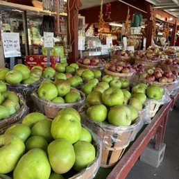 baskets of apples baskets of apples