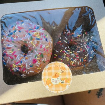 Miss Chickpea’s Cafetal - Day old donuts, and my lemon blueberry pop tart hiding underneath - Vegan Near Me - San Antonio, Texas