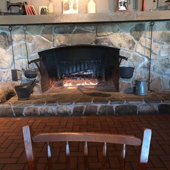 Cracker Barrel Old Country Store - Breakfast & Brunch Near Me - Coventry, Rhode Island