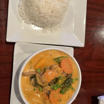 Thai Sticky Rice - Pumpkin Curry w/Veggies - Thai Near Me - Morehead City, North Carolina Thai Sticky Rice - Pumpkin Curry w/Veggies - Thai Near Me - Morehead City, North Carolina
