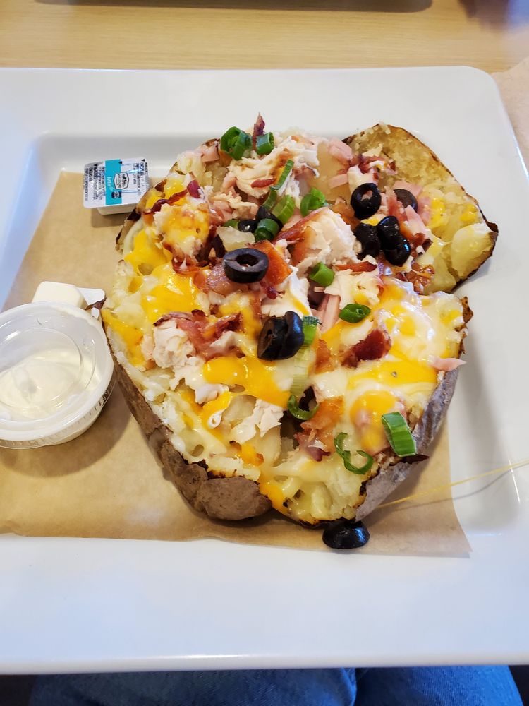 MCALISTER’S DELI TAYLORS Updated November 2024 26 Photos & 15