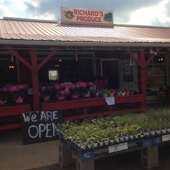 Richard's Produce - the outside of the store - Fruits & Veggies Near Me - Festus, Missouri Richard's Produce - the outside of the store - Fruits & Veggies Near Me - Festus, Missouri