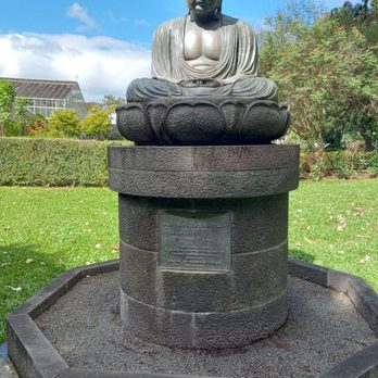 Foster Botanical Garden - Statue - Botanical Gardens Near Me - Honolulu, Hawaii