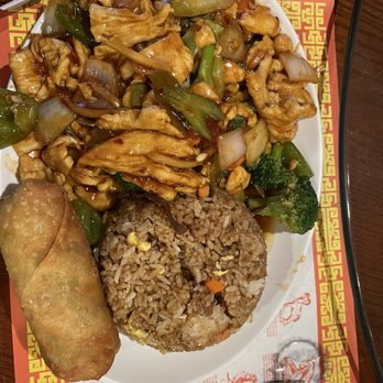 Mayflower Chinese Cuisine - Garlic Chicken Combination plate - Chinese Near Me - Chandler, Arizona