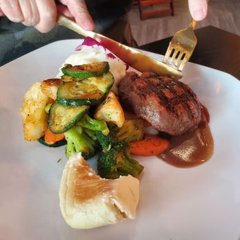 Coach House - Filet dinner - Desserts Near Me - Hamilton, Ohio