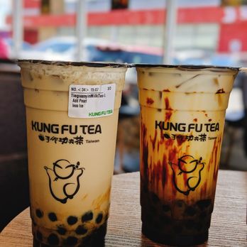 Kung Fu Tea - Tieguanyin Milk Tea w/ Pearls (L) Pearl Latte w/ Brown Sugar (R) - Bubble Tea Near Me - Toronto, Ontario