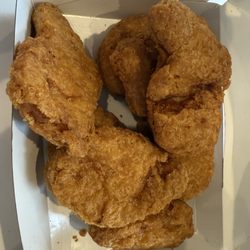 20 minute wait to get Old un-edible nuggets