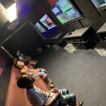 Gamers Arcade - Arcades Near Me