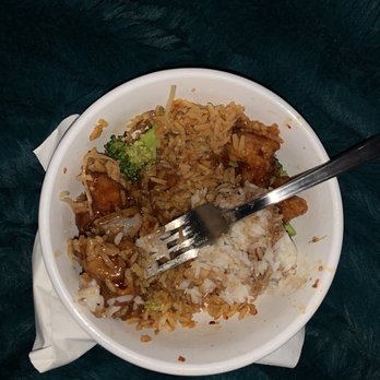 Super Eastern - White rice, veggie fried rice and general tsos chicken - Chinese Near Me - Temple Hills, Maryland