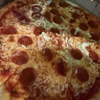 Sal’s Pizza Bar - Pepperoni and onion with their skimpy onions - Pizza Near Me - Orlando, Florida Sal’s Pizza Bar - Pepperoni and onion with their skimpy onions - Pizza Near Me - Orlando, Florida