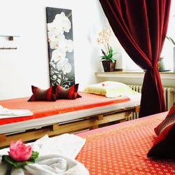 RungNapa Thai Massage