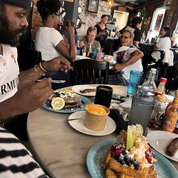 Blue Moon Cafe - Grits,pancakes and French toast - Breakfast & Brunch Near Me - Baltimore, Maryland