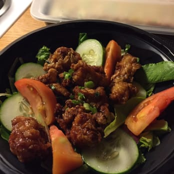 Zippy's Vineyard - My Korean chicken salad with no tomatoes.. Something's wrong here!! Very disappointing! - Diners Near Me - Honolulu, Hawaii Zippy's Vineyard - My Korean chicken salad with no tomatoes.. Something's wrong here!! Very disappointing! - Diners Near Me - Honolulu, Hawaii